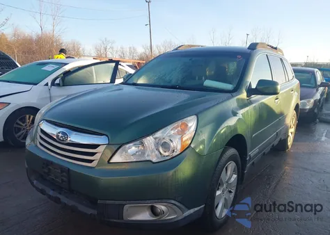 2011 Subaru Outback 2.5I Premium z USA, uszkodzony, nr VIN 4S4BRCCC9B3443203